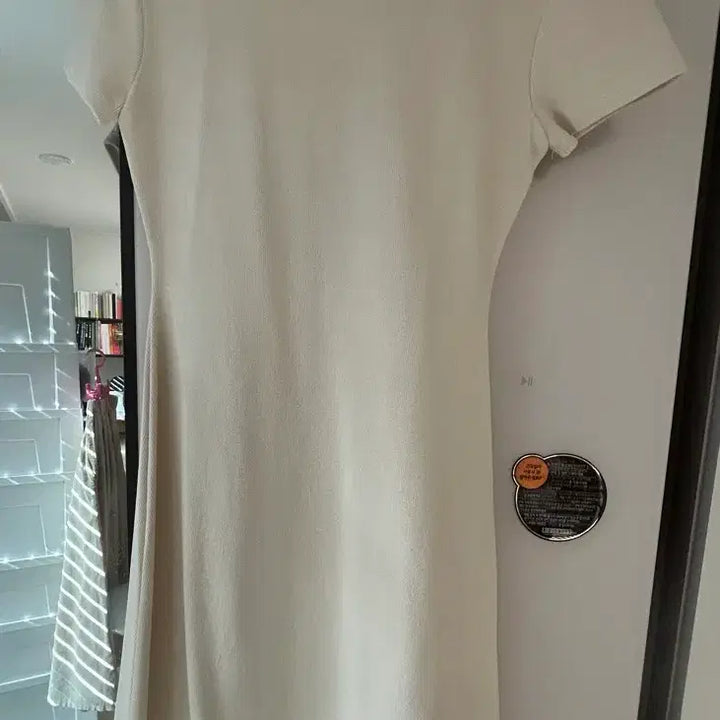 [BUNJANG] Frost J Ivory Midi Dress / (프로스트제이)헤이 반팔 원피스(아이보리, 미디)