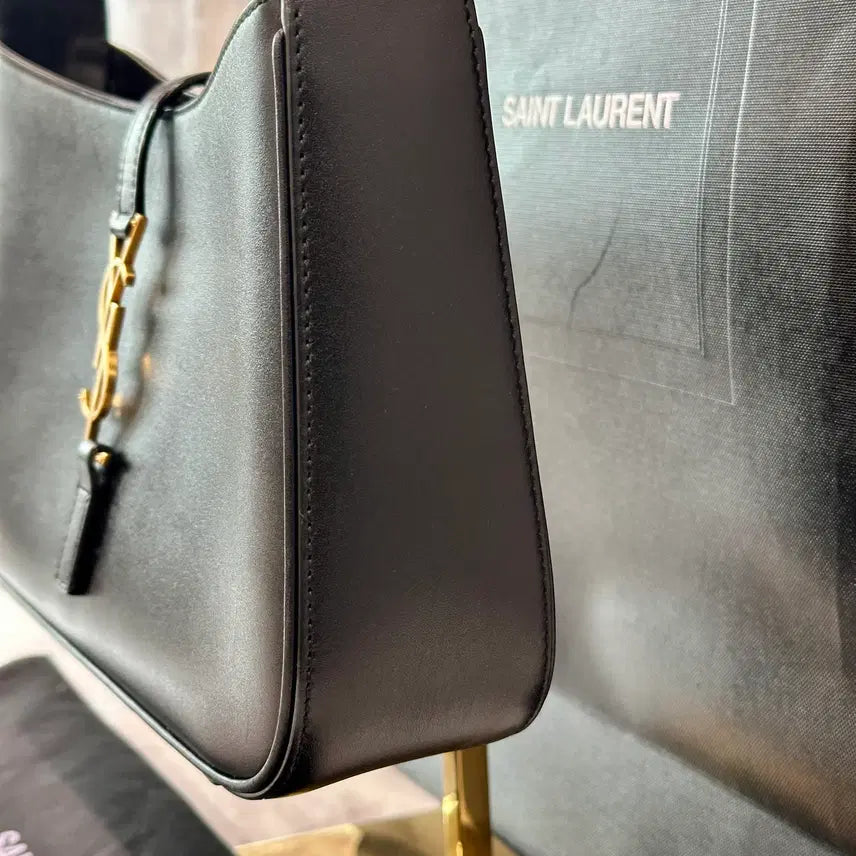 [BUNJANG] Saint Laurent Le 5 a 7 Hobo Bag Medium Black / 생로랑 le 5 a 7 호보백 미디움 블랙