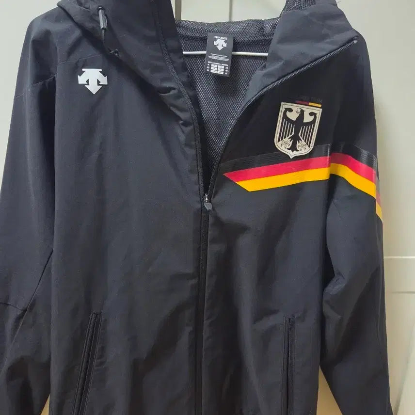 [BUNJANG] Descente Germany Bobsleigh Windbreaker Jacket / 2018  데상트 독일 바람막이(사용감 거의 없음)