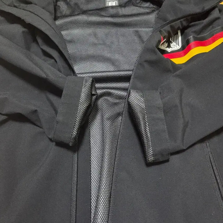 [BUNJANG] Descente Germany Bobsleigh Windbreaker Jacket / 2018  데상트 독일 바람막이(사용감 거의 없음)