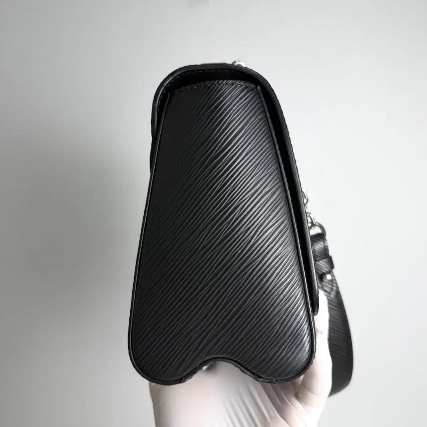 [BUNJANG] Louis Vuitton Twist MM Tote Bag Shoulder Bag Full Package / [NFC신형,정가600/풀구성]루이비통 트위스트 MM 토트백 숄더백