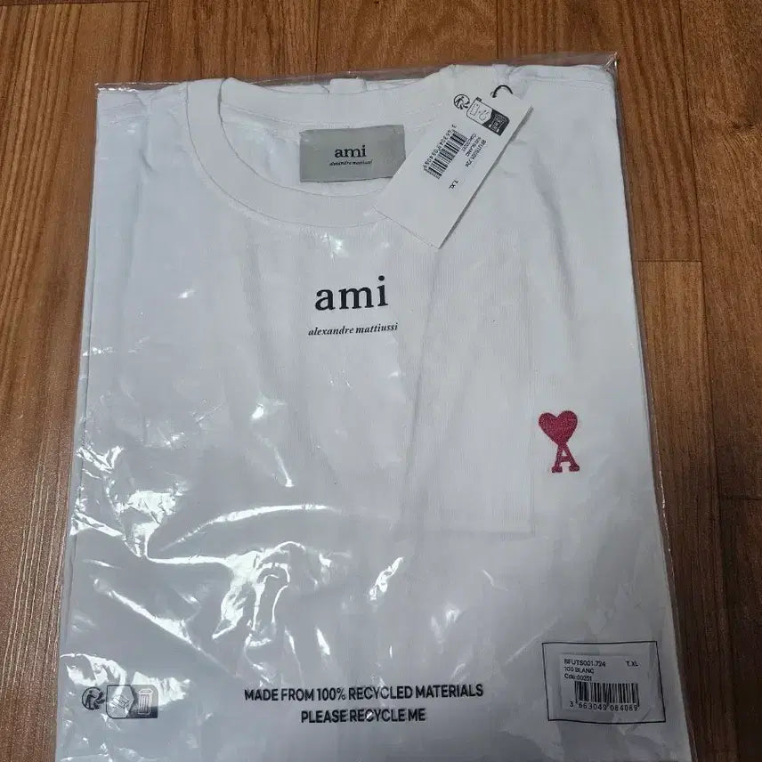 [SOLD OUT] 아미 스몰 하트 로고 반팔 티셔츠 화이트 XL