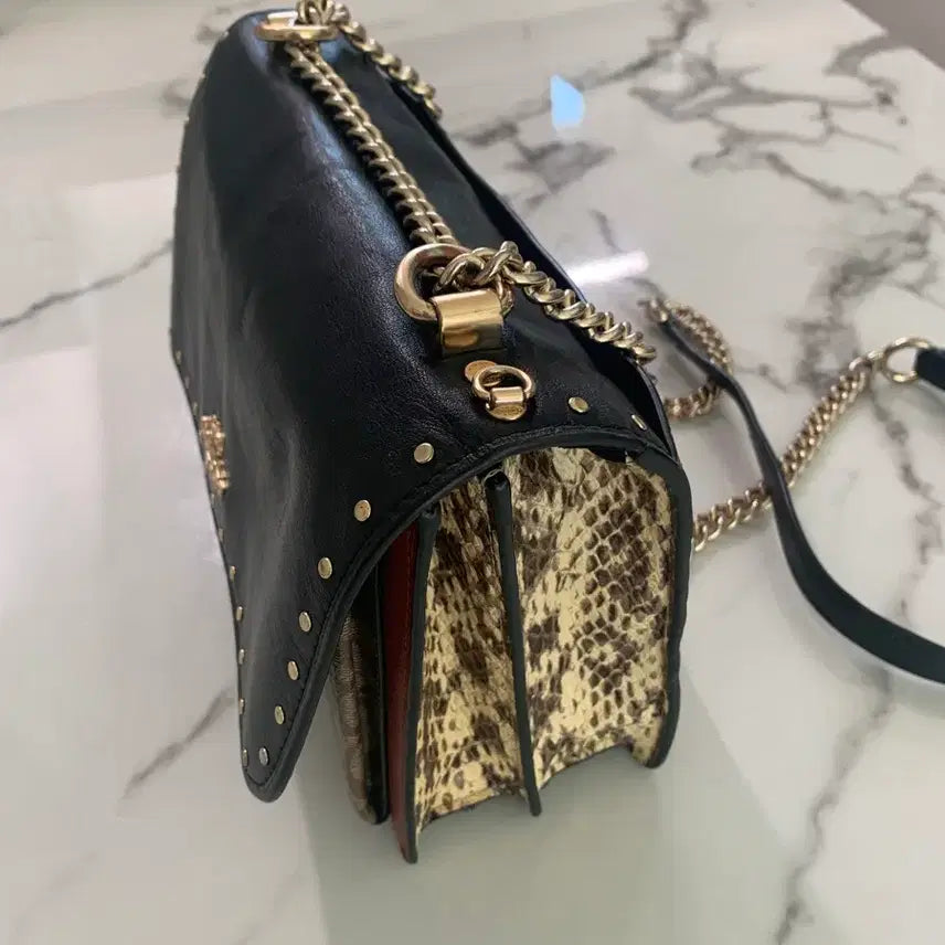 [BUNJANG] COACH Klare Crossbody In Signature Canvas With Rivets Chain Shoulder Bag / 코치 블랙 체인 크로스백