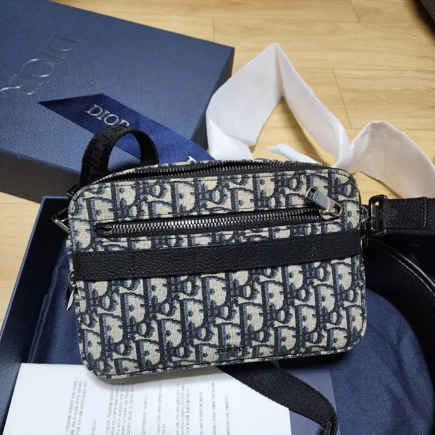 [BUNJANG] Dior Oblique Safari Messenger Bag / 디올 오블리크 사파리 메신저백