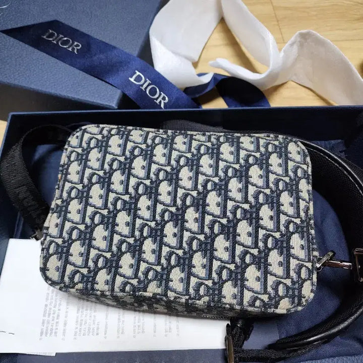 [BUNJANG] Dior Oblique Safari Messenger Bag / 디올 오블리크 사파리 메신저백