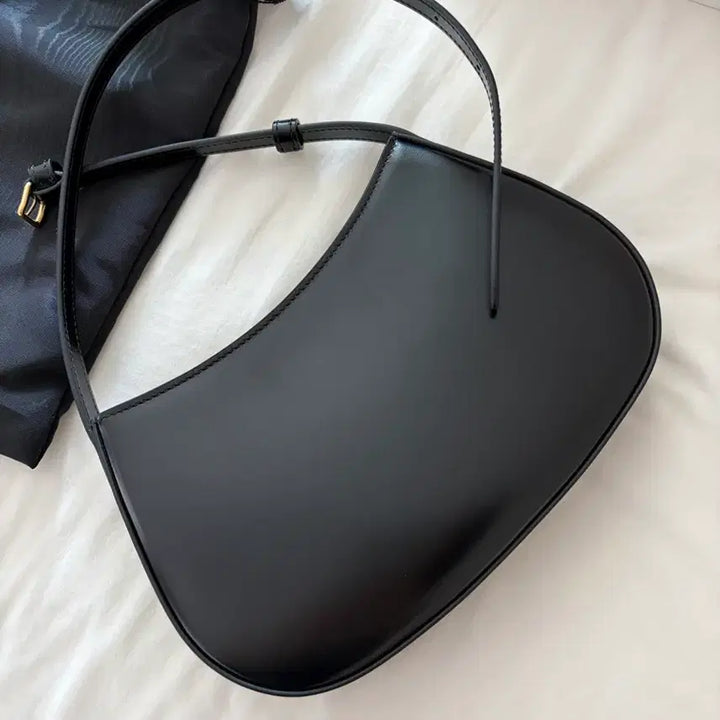 [BUNJANG] Celine Medium Tilly Bag Black / 셀린느 미디엄 틸리 백 블랙 새상품