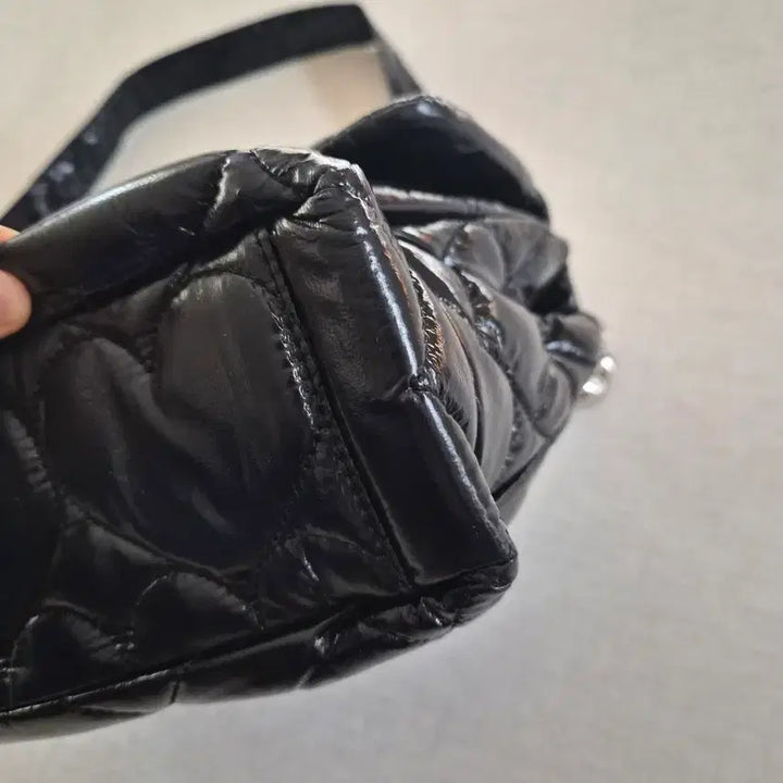 [BUNJANG] Vunque Heart Quilted Shoulder Bag / 분크 하트퀼팅백