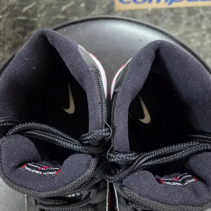 [BUNJANG] Nike Air Jordan 11 Retro Bred Mid (260) / [260] 나이키 에어 조던 11 레트로 브레드 미드