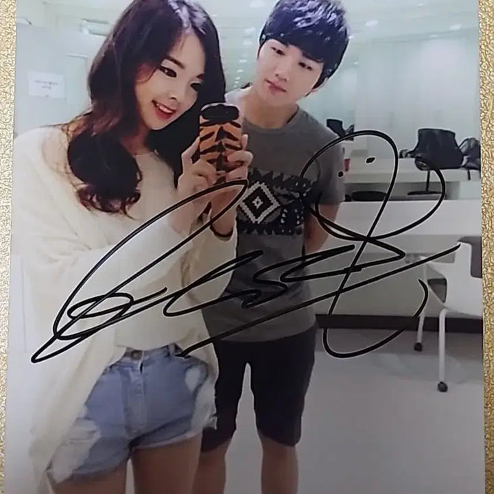 [BUNJANG] Andaeun Signed Photo / 안다은 친필 사진 싸인