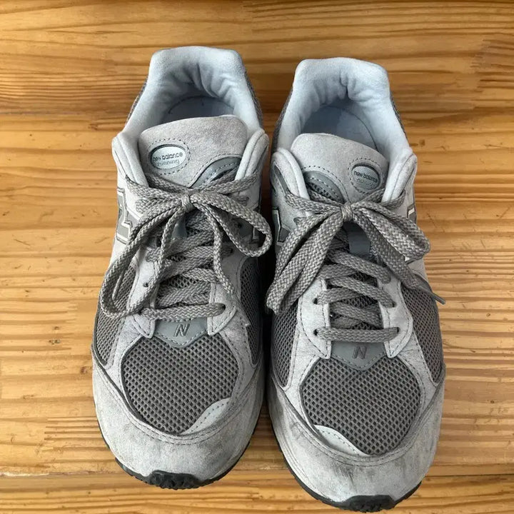 [BUNJANG] New Balance 2002R Grey Sneakers / 뉴발란스 2002R 그레이 스니커즈