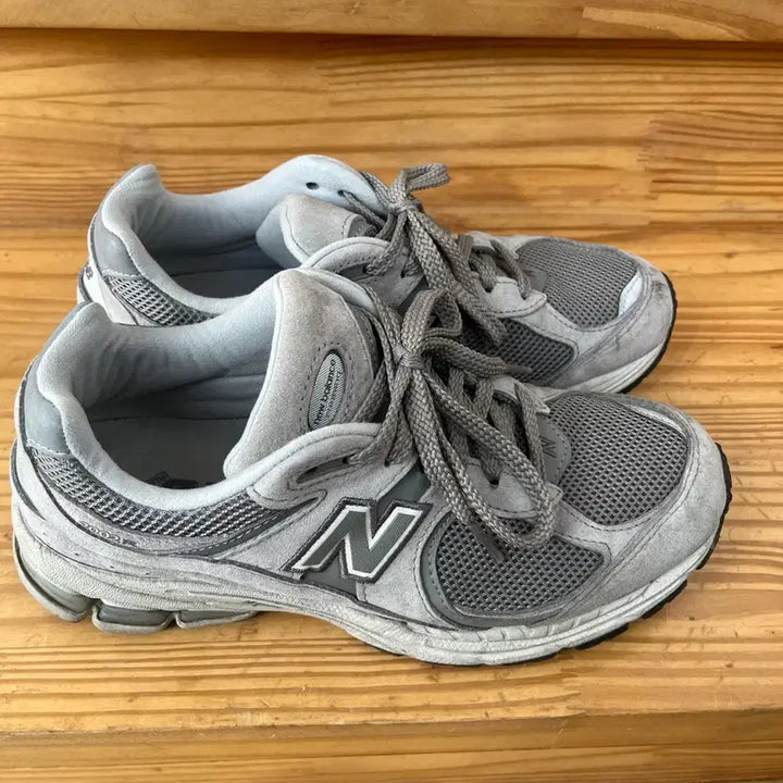 [BUNJANG] New Balance 2002R Grey Sneakers / 뉴발란스 2002R 그레이 스니커즈