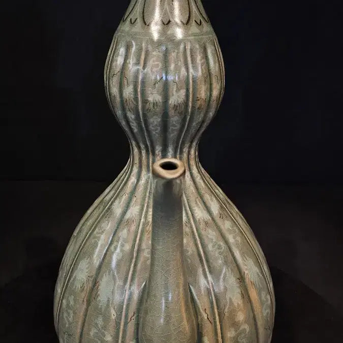 [BUNJANG] Celadon Porcelain Crane Cloud Pattern Bottle / 상감청자 운학문 과릉호리형 집호