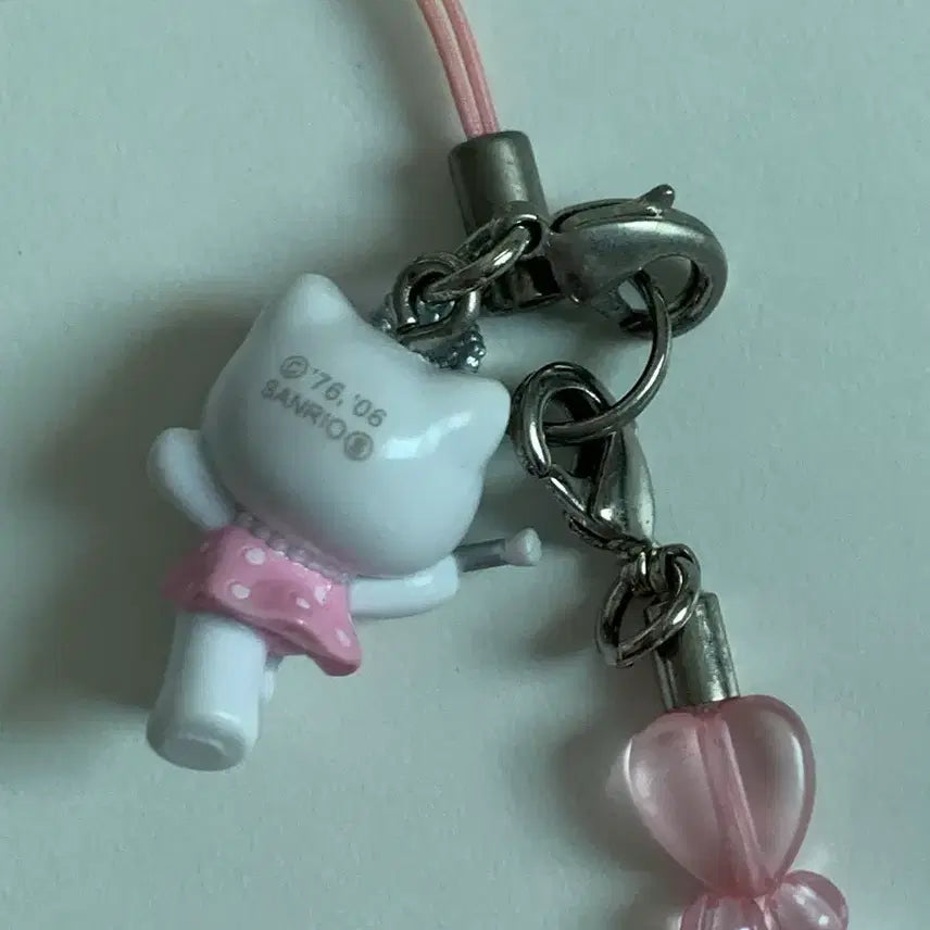 [BUNJANG] Kitty Figure Strap / [고전키티스트랩] 피겨여왕 키티 실사용품 알맹이