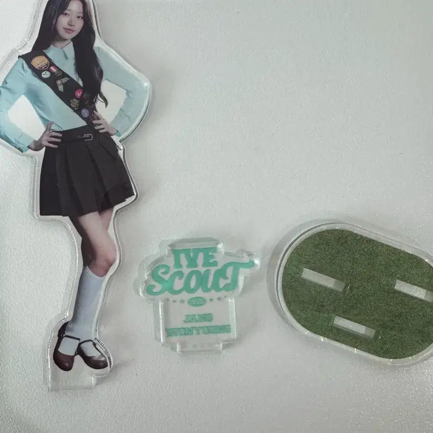 [BUNJANG] IVE Wonyoung Scout Acrylic Stand / IVE 아이브 장원영 Scout 아크릴 스탠드