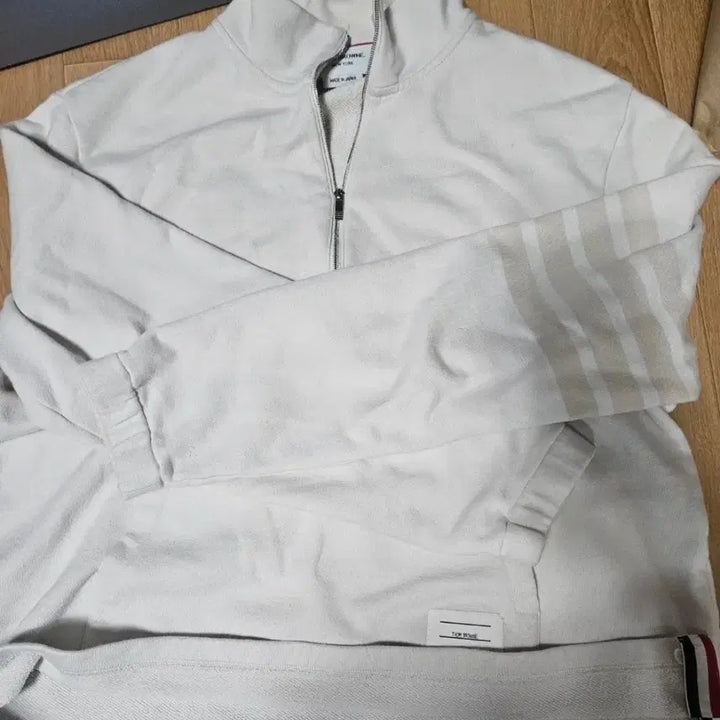 [BUNJANG] Thom Browne Beige Set Size 3 / 최저가 톰브라운 연베이지상하의셋트 사이즈3