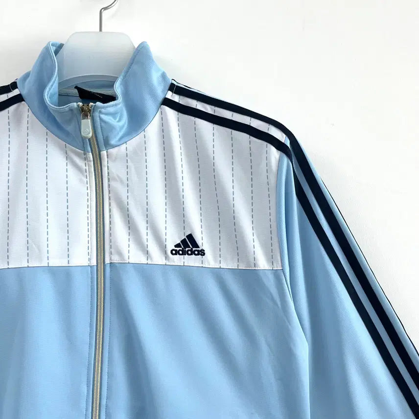 [BUNJANG] Adidas Cinnamoroll Track Top Jersey / 아디다스 자수로고 스카이블루 시나모롤 트랙탑 져지