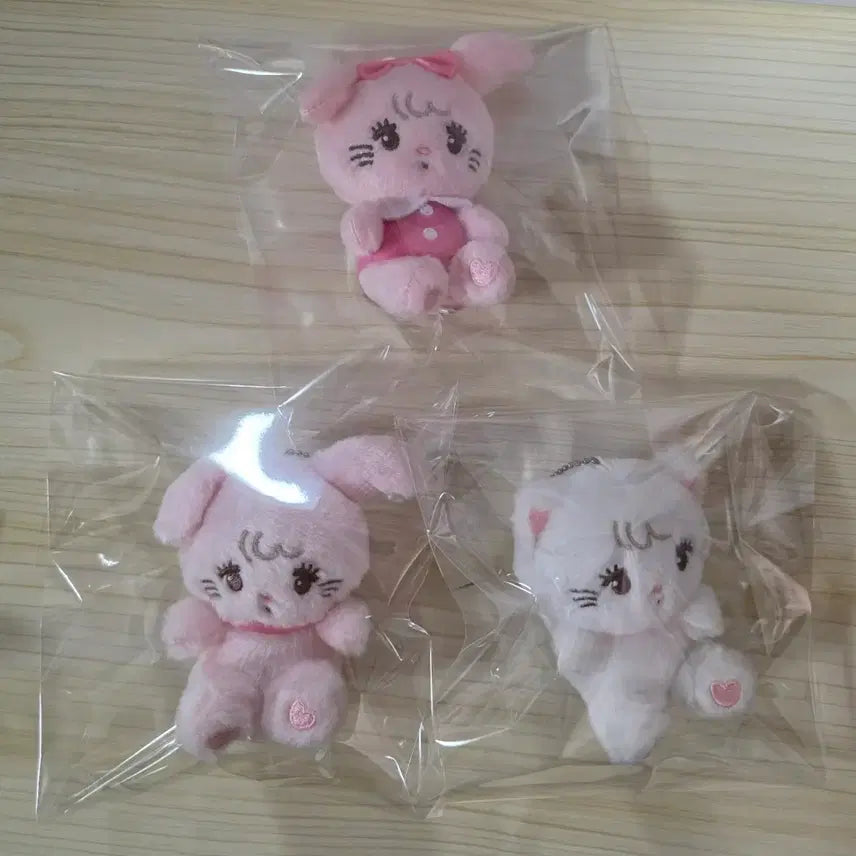 [BUNJANG] 3개일괄) mikko 미코 캐릭터즈 캐미 무스 누이구루미 인형 키링 가챠 / 3개일괄) mikko 미코 캐릭터즈 캐미 무스 누이구루미 인형 키링 가챠