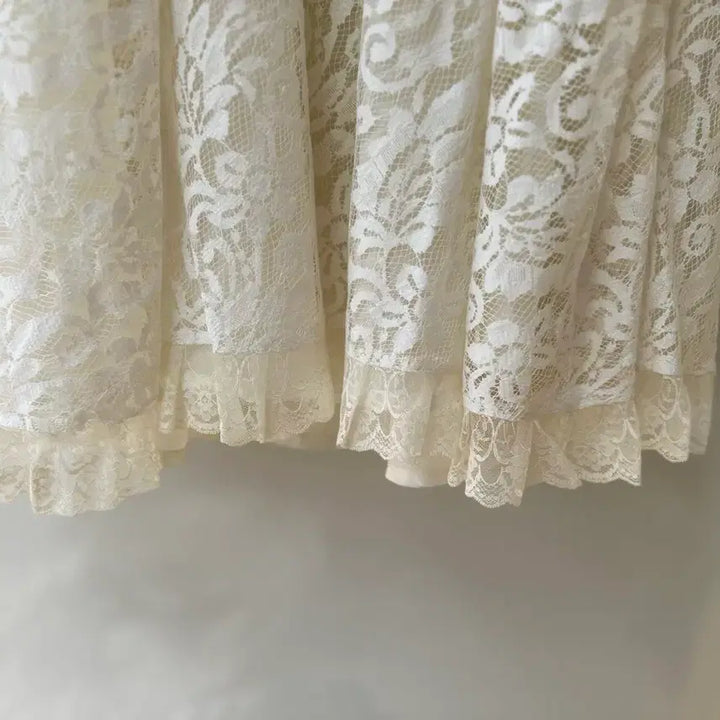 [BUNJANG] Zara Blouse and Long Lace Skirt / 자라 블라우스와 롱 레이스 스커트