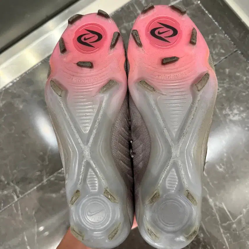 [BUNJANG] Nike Phantom GX2 Elite FG (245) / 나이키 팬텀 GX2 엘리트 FG (245)