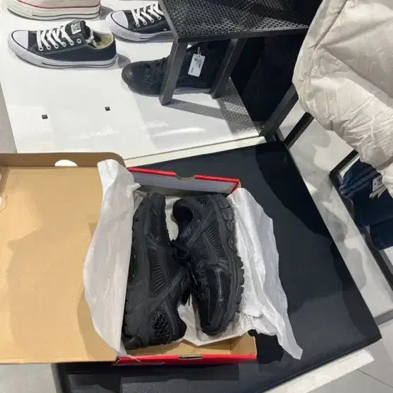 [SOLD OUT] 나이키 보메로5 270