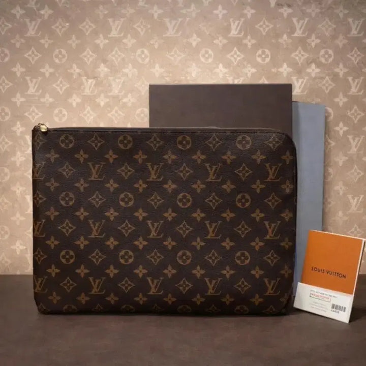 [BUNJANG] Louis Vuitton Etui Voyage MM Monogram Clutch Bag / {클로젯}[MM][풀구성]루이비통 에튀보야주 모노그램 MM클러치백