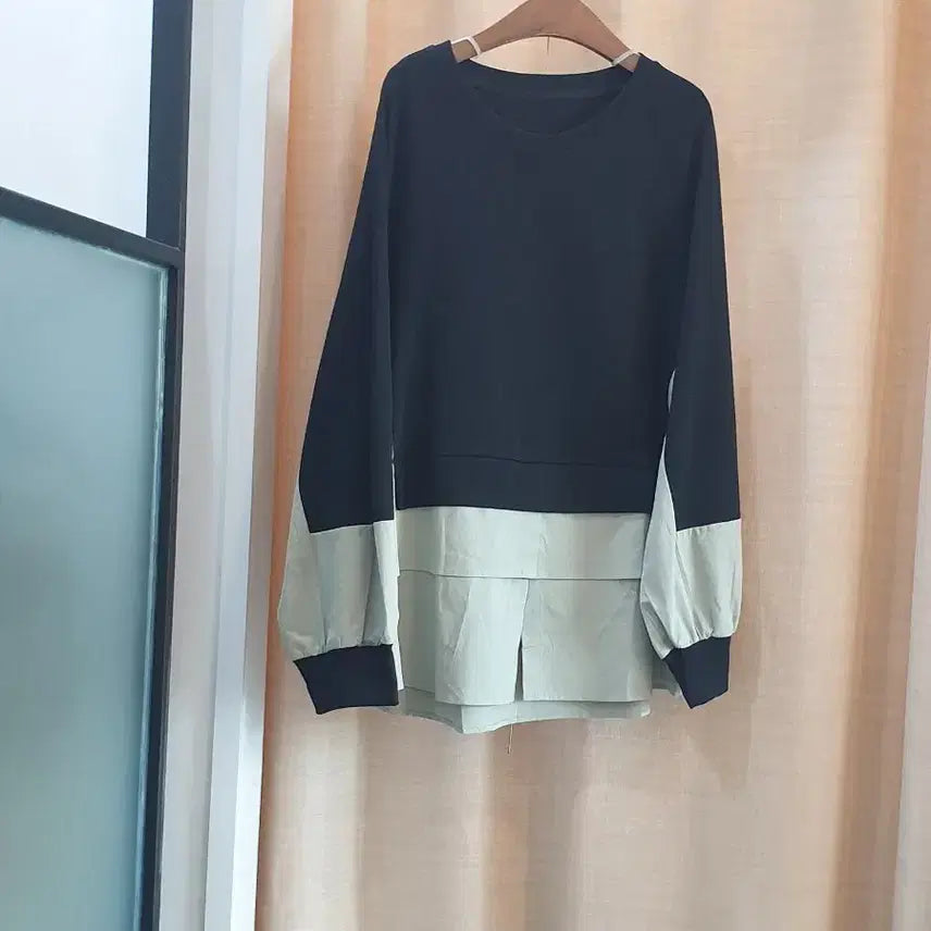 [BUNJANG] Layered Long Sleeve Sweatshirt / 배색 레이어드 긴팔 맨투맨