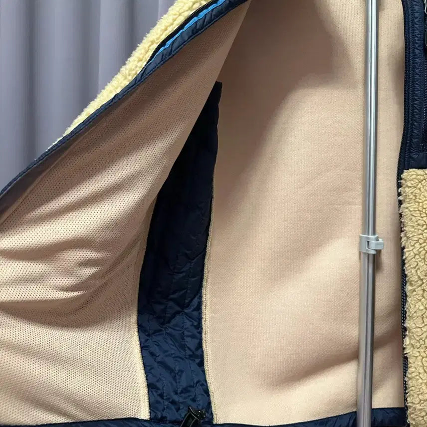 [BUNJANG] Columbia Fleece Vest L Size / 컬럼비아 플리스 베스트 투웨이지퍼 L사이즈