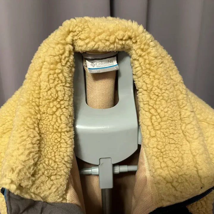 [BUNJANG] Columbia Fleece Vest L Size / 컬럼비아 플리스 베스트 투웨이지퍼 L사이즈