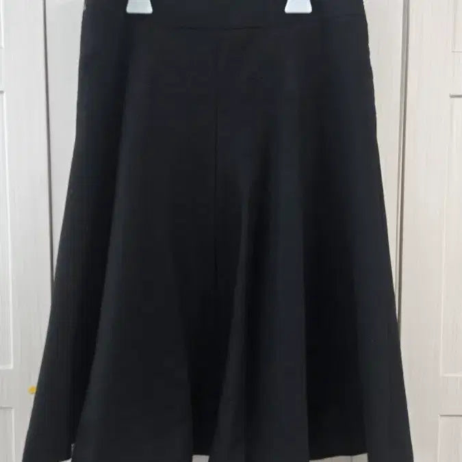 [BUNJANG] She'zmiss Black Flare Skirt / 쉬즈미스 모직 블랙 플레어 스커트