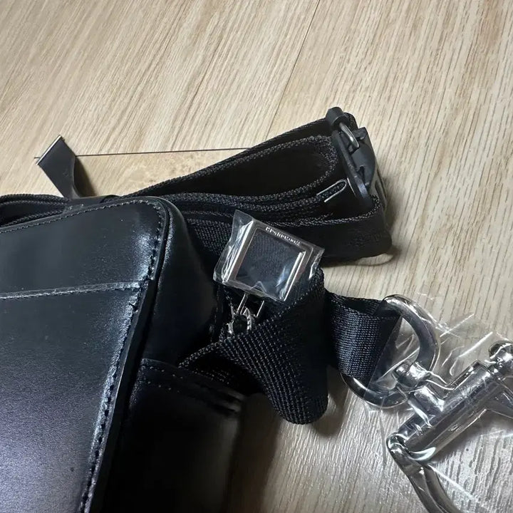 [BUNJANG] Wooyoungmi Square Mini Bag / 정품) 우영미 스퀘어 미니백 새상품