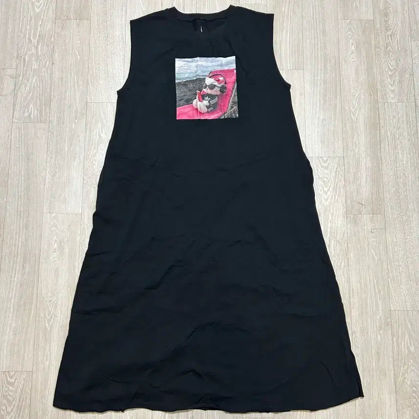 [BUNJANG] Hello Kitty Sleeveless Long Dress Black / 헬로키티 민소매 롱원피스 블랙