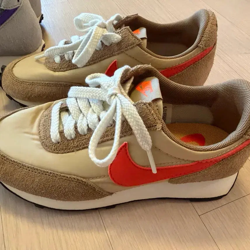 [BUNJANG] Nike Daybreak SP Sneakers / 나이키 한정판 기본운동화 데이브레이크sp