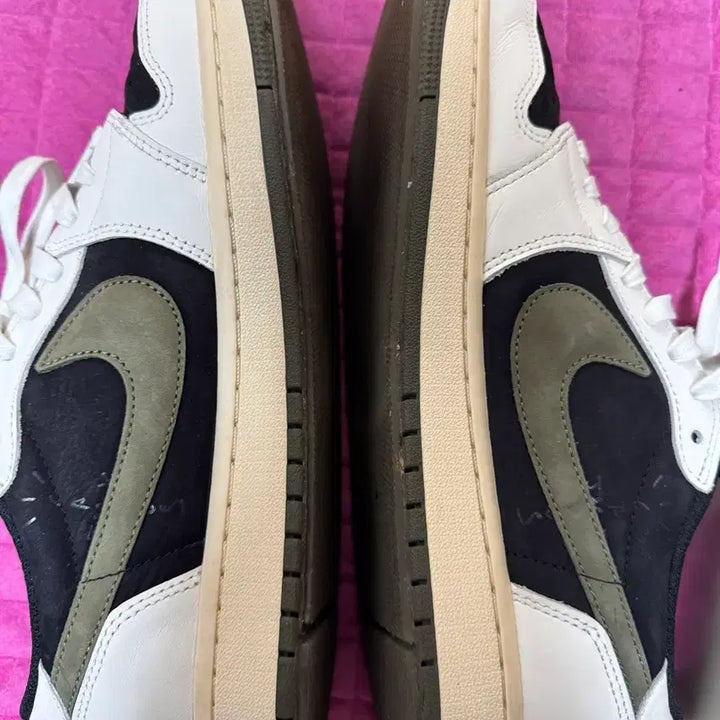 [BUNJANG] Nike Jordan 1 Travis Scott Medium Olive Sneakers / (W275) 조던1 트레비스캇 미디움 올리브