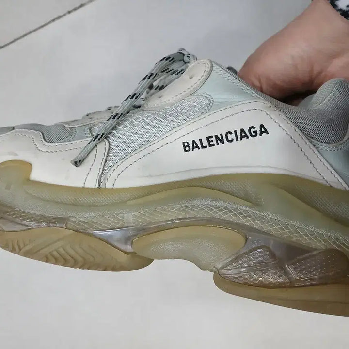 [BUNJANG] Balenciaga Triple S Sneakers (Size 44) / 발렌시아가 트리플S 스니커즈 44 (270)사이즈  정