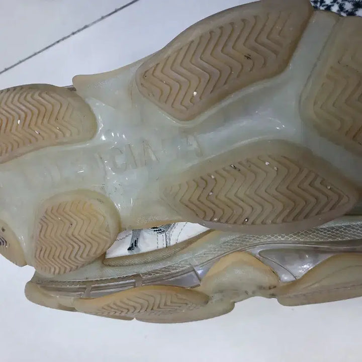 [BUNJANG] Balenciaga Triple S Sneakers (Size 44) / 발렌시아가 트리플S 스니커즈 44 (270)사이즈  정