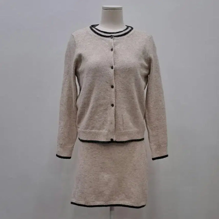 [BUNJANG] Lovely Beige Three-Piece Set / (새상품) 러블리 베이지 쓰리피스 세트