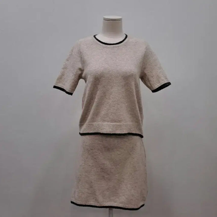 [BUNJANG] Lovely Beige Three-Piece Set / (새상품) 러블리 베이지 쓰리피스 세트