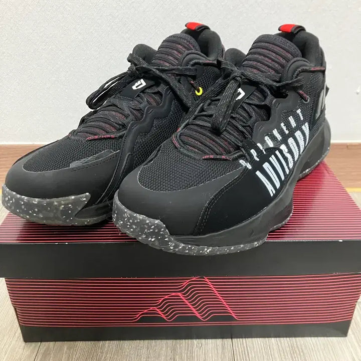 [BUNJANG] Adidas Dame 7 Basketball Shoes / 아디다스 데임7 270
