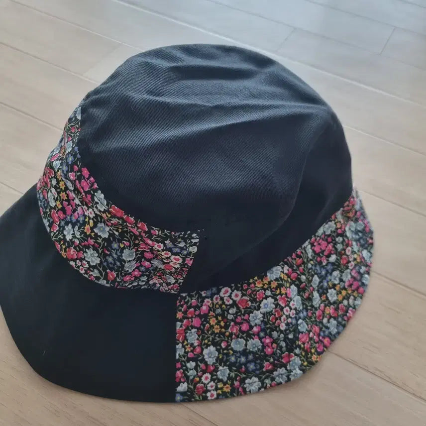 [BUNJANG] Vans Liberty Art Fabrics Bucket Hat / 반스 X 리버티 아트 패브릭스 버킷 햇 벙거지 블랙