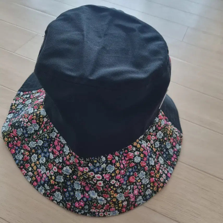 [BUNJANG] Vans Liberty Art Fabrics Bucket Hat / 반스 X 리버티 아트 패브릭스 버킷 햇 벙거지 블랙