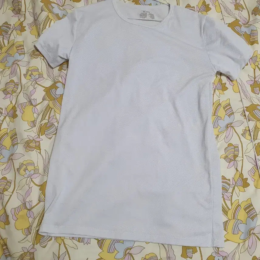 [SOLD OUT] 흰색 기능성 반팔 티셔츠 100