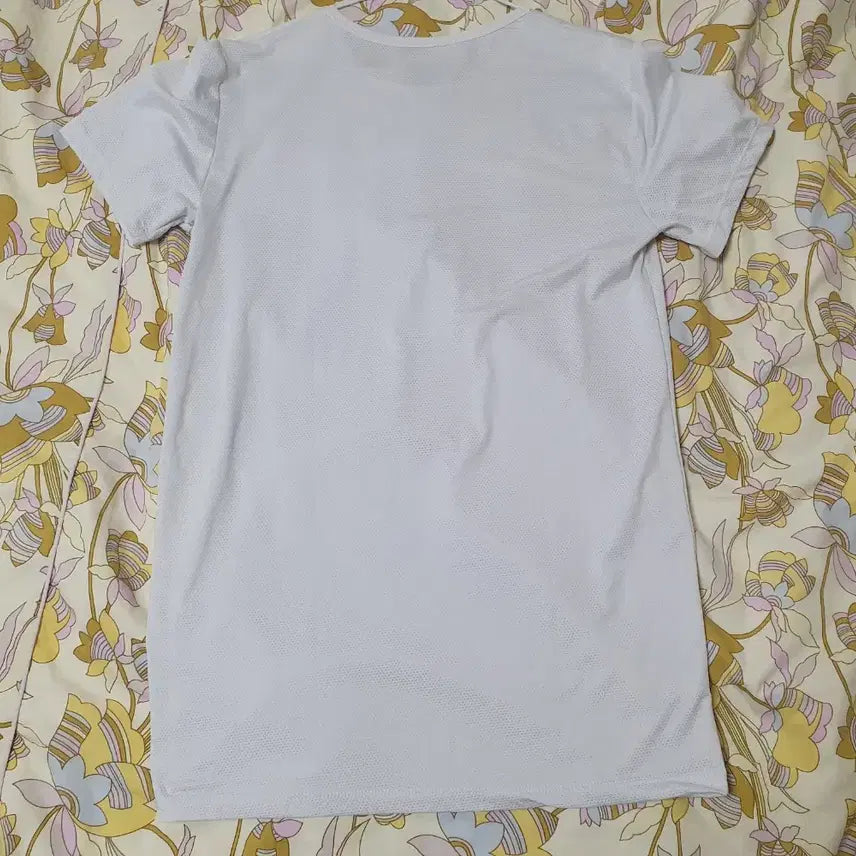 [SOLD OUT] 흰색 기능성 반팔 티셔츠 100