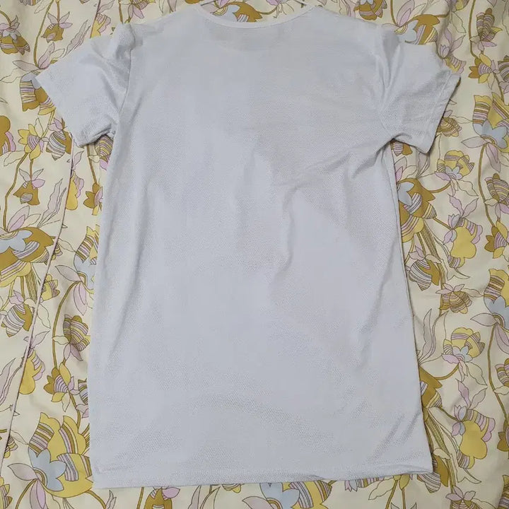 [SOLD OUT] 흰색 기능성 반팔 티셔츠 100