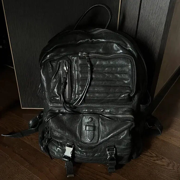 [BUNJANG] Neil Barrett Leather Backpack / 닐바렛 레더 백팩