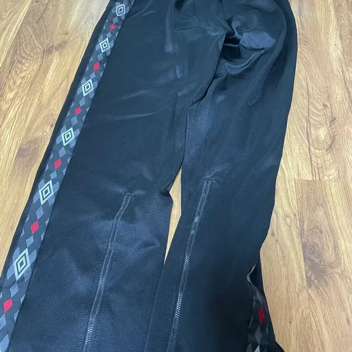 [BUNJANG] Umbro Zip-up Training Pants / 엄브로 집업트레이닝바지