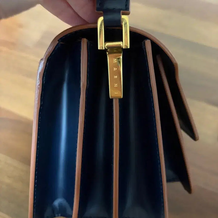 [BUNJANG] Marni Trunk Bag Medium Navy Calfskin Handbag / 마르니 트렁크백