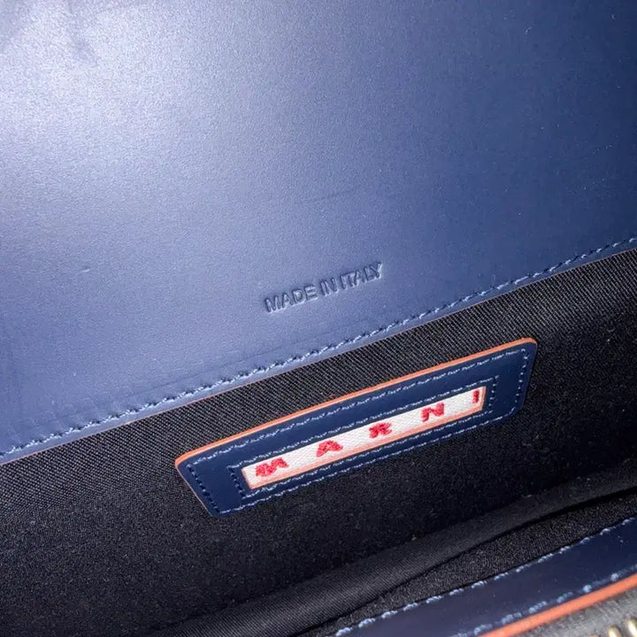 [BUNJANG] Marni Trunk Bag Medium Navy Calfskin Handbag / 마르니 트렁크백