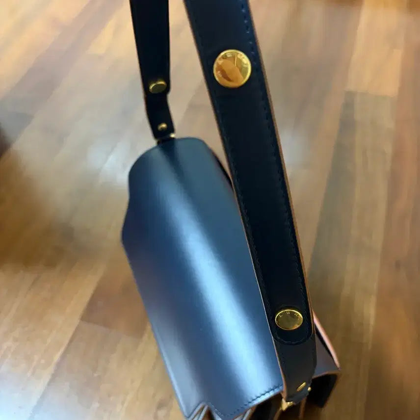 [BUNJANG] Marni Trunk Bag Medium Navy Calfskin Handbag / 마르니 트렁크백