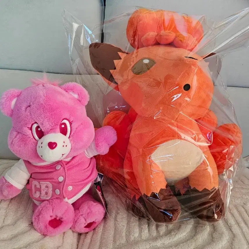 [BUNJANG] Pokemon Alolan Vulpix 45cm Plush Doll with Care Bear / 초대형 식스테일 45cm  + 케어베어 핑크 인형 증정