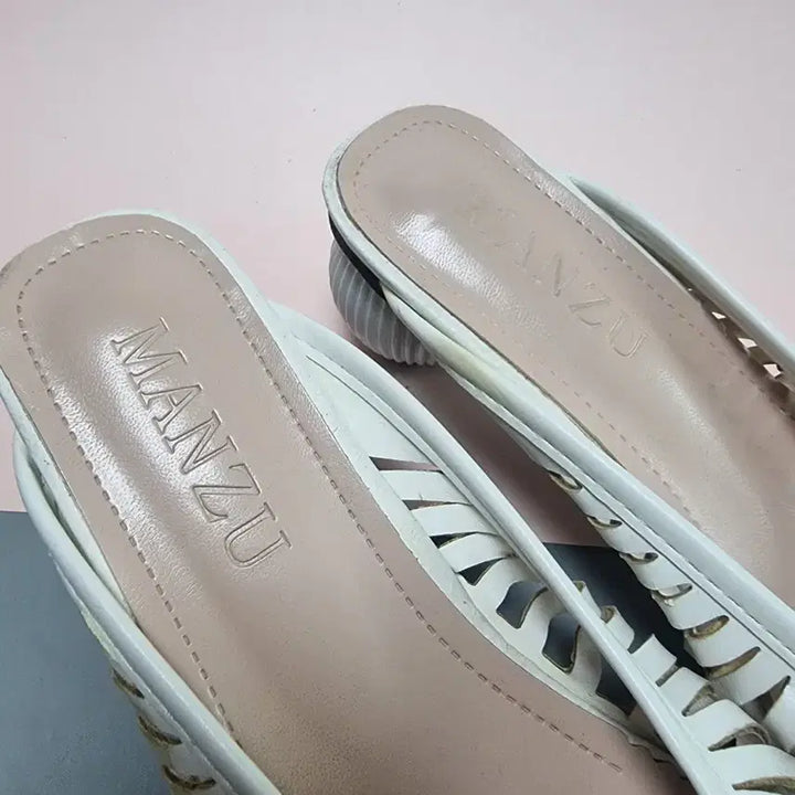 [BUNJANG] MANZU 240 White Mule Slippers / MANZU 만주 240 화이트 뮬 슬리퍼